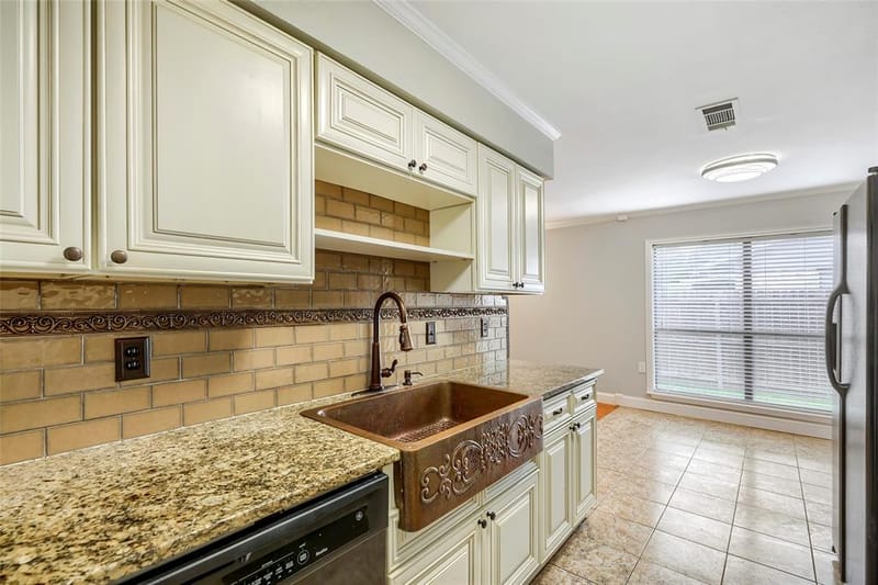 8631 Charing Cross Lane, Dallas TX 75238 - Photo 14