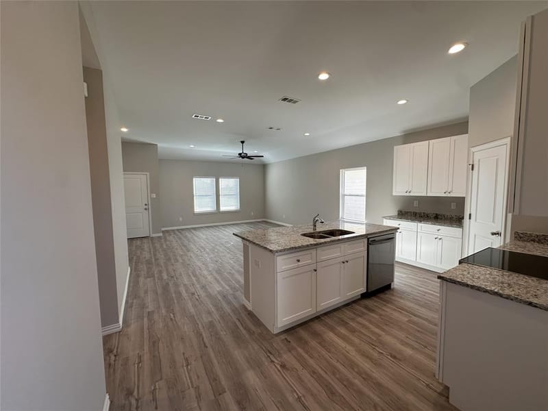 4704 Delano Street, Greenville TX 75401 - Photo 9