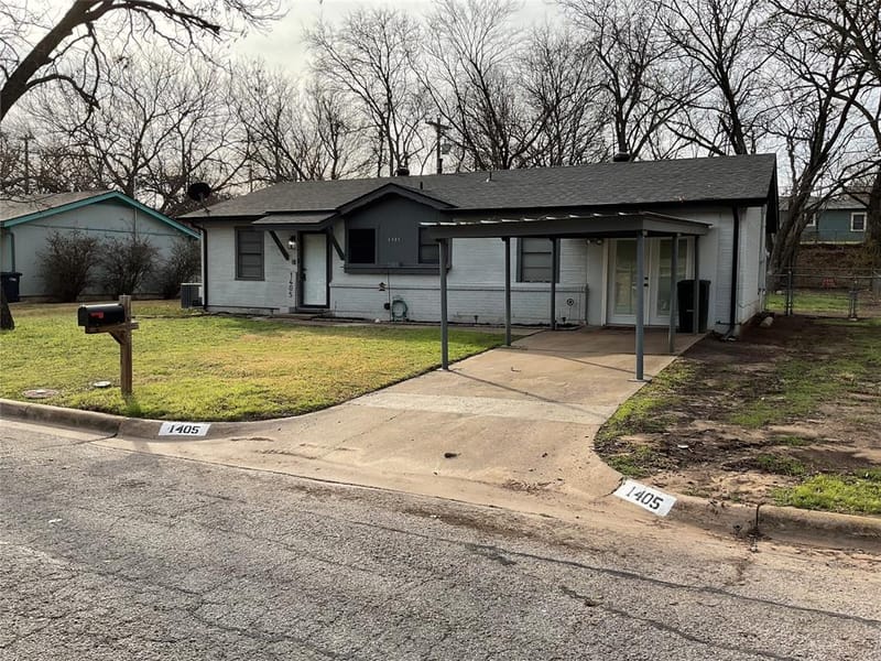 1405 W Ball Street, Weatherford TX 76086 - Photo 2