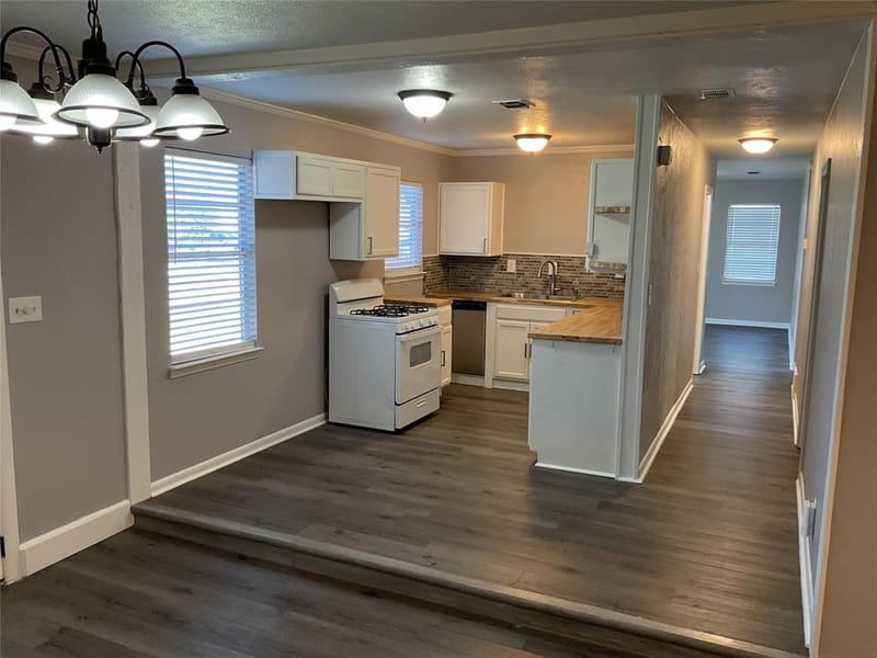 1405 W Ball Street, Weatherford TX 76086 - Photo 10