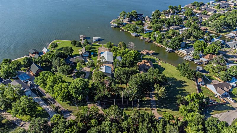 1712 Island Village Court, Granbury TX 76048 - Photo 9