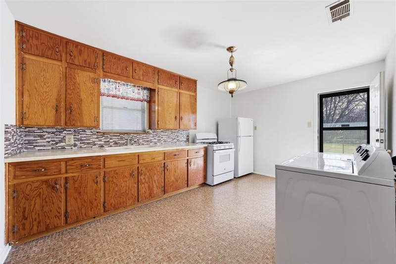 905 Carver Street, Waco TX 76704 - Photo 7