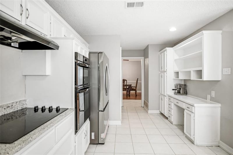 6009 Kenilworth Drive, Arlington TX 76001 - Photo 13