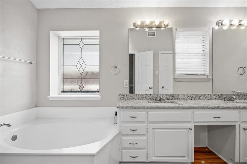 6009 Kenilworth Drive, Arlington TX 76001 - Photo 17