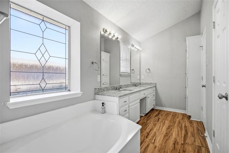 6009 Kenilworth Drive, Arlington TX 76001 - Photo 18