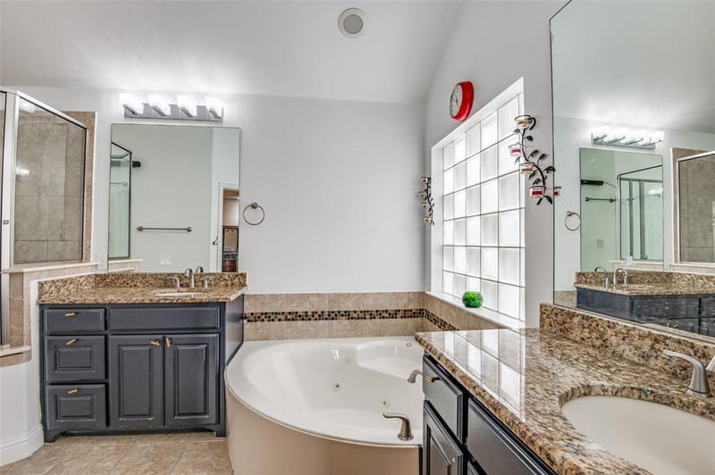 7031 Nueces Drive, Irving TX 75039 - Photo 22