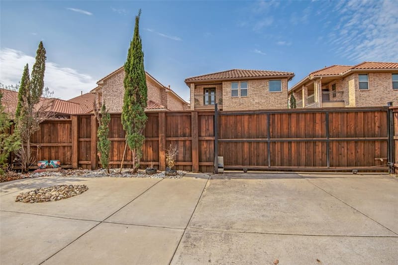 7031 Nueces Drive, Irving TX 75039 - Photo 28