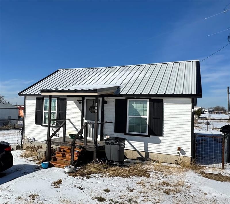 109 W Morning Dove Drive, Azle TX 76020