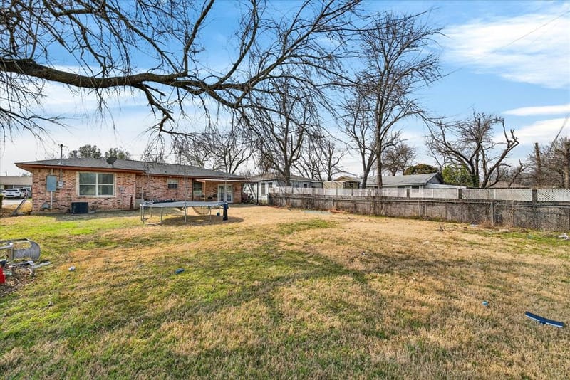 1115 Fisher Street, Bellmead TX 76705 - Photo 2
