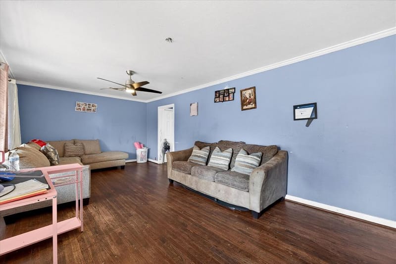 1115 Fisher Street, Bellmead TX 76705 - Photo 3