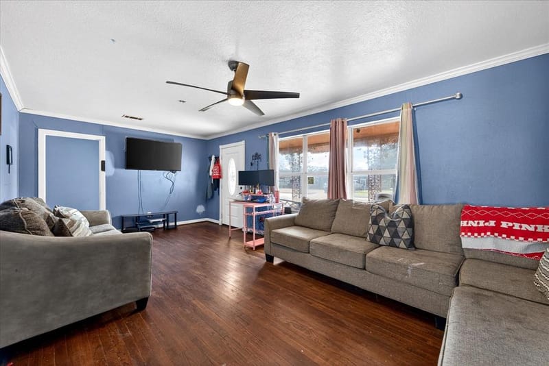 1115 Fisher Street, Bellmead TX 76705 - Photo 4