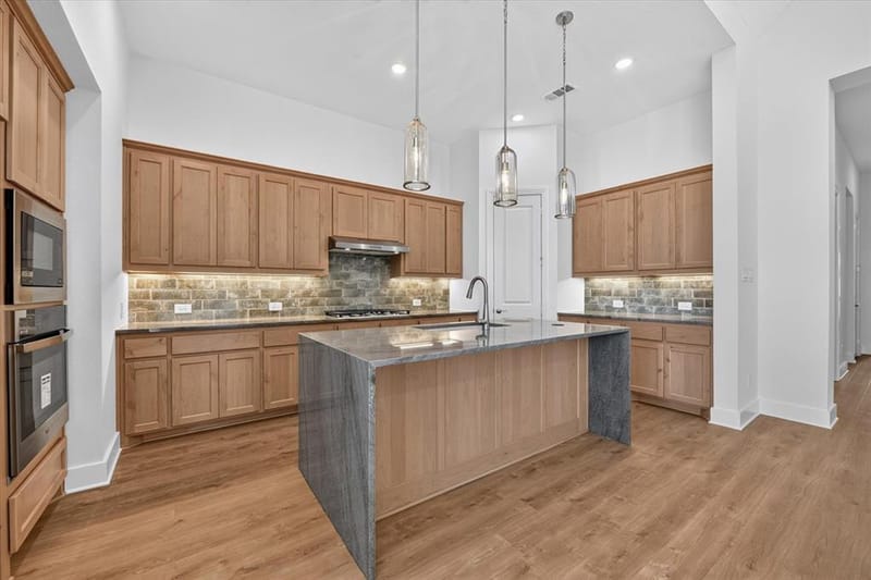 9820 Oak Glade Drive, Denton TX 76207 - Photo 2
