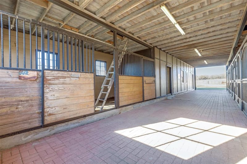 11176 Merrill Road, Pilot Point TX 76258 - Photo 29