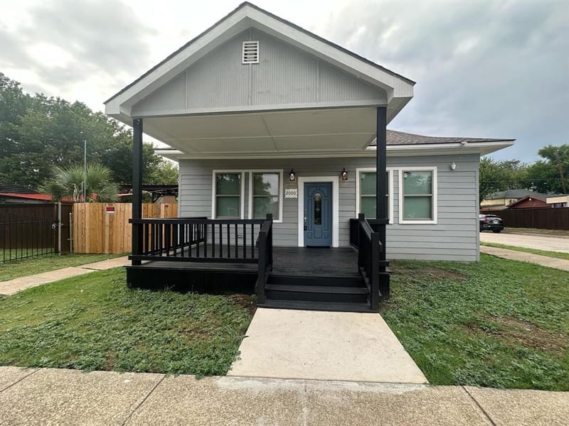 2000 May Street, Fort Worth TX 76110