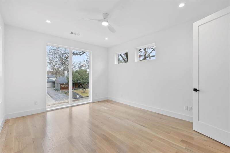 9428 Hobart Street, Dallas TX 75218 - Photo 28