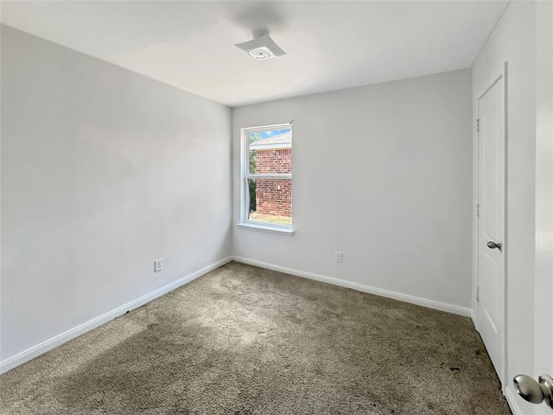 6133 Chalk Hollow Drive, Fort Worth TX 76179 - Photo 5