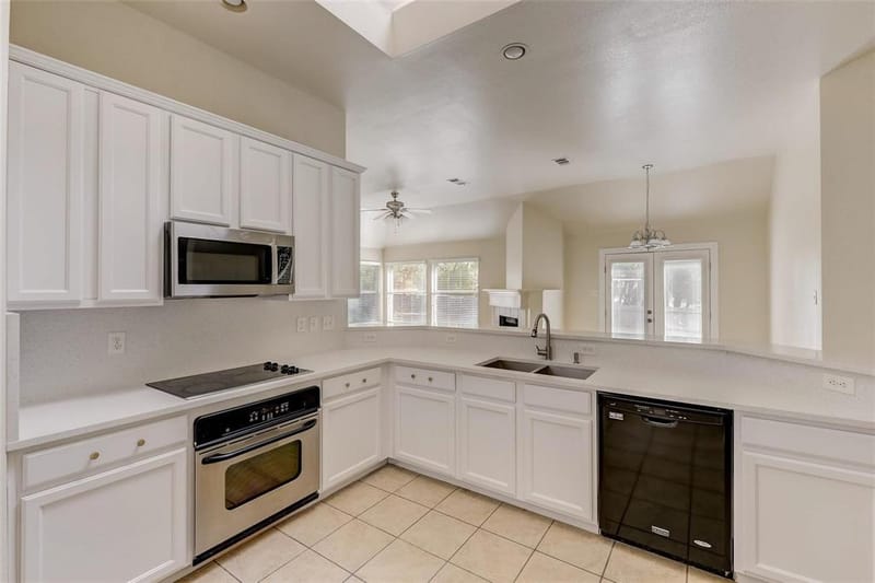 4905 Summer Oaks Lane, Fort Worth TX 76123 - Photo 9