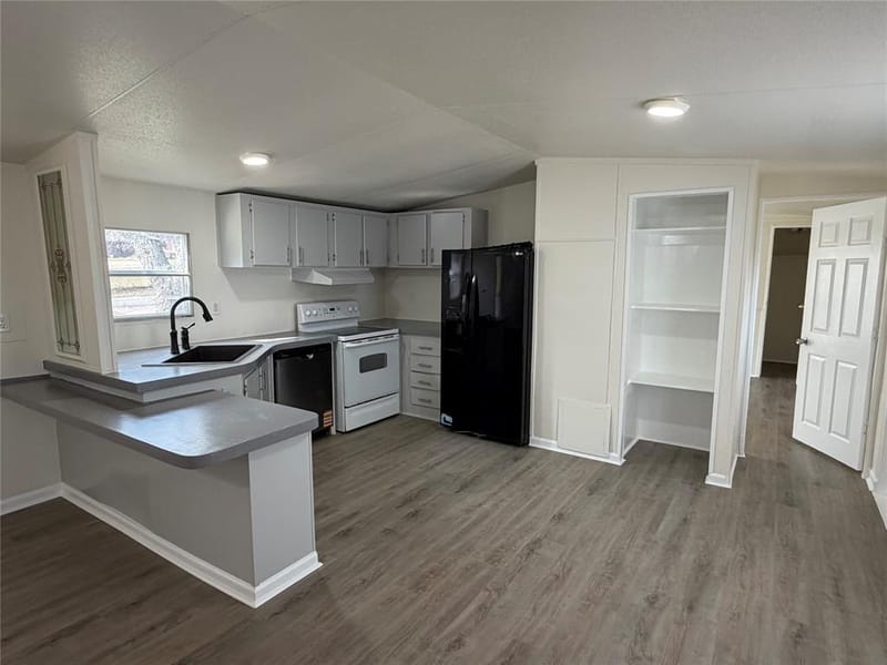 3601 Hedge Row Street, Granbury TX 76048 - Photo 2