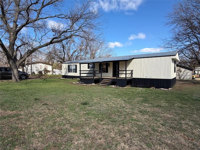 3601 Hedge Row Street, Granbury TX 76048