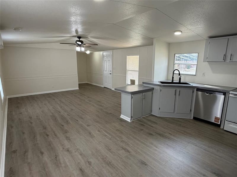 3601 Hedge Row Street, Granbury TX 76048 - Photo 4