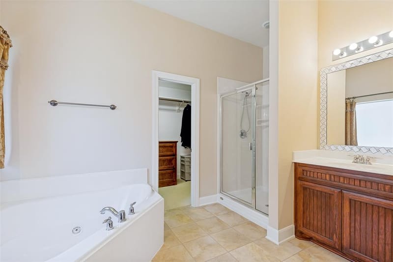 15026 Blakehill Drive, Frisco TX 75035 - Photo 13