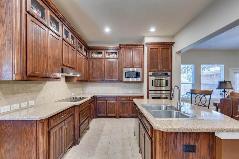 15026 Blakehill Drive, Frisco TX 75035 - Photo 8