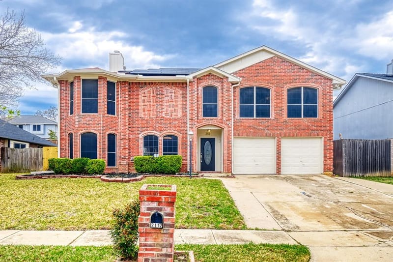 2112 Meadowview Drive, Corinth TX 76210