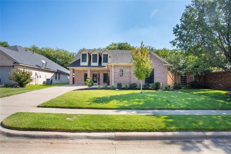 10520 Stoneside Trail, Fort Worth TX 76244