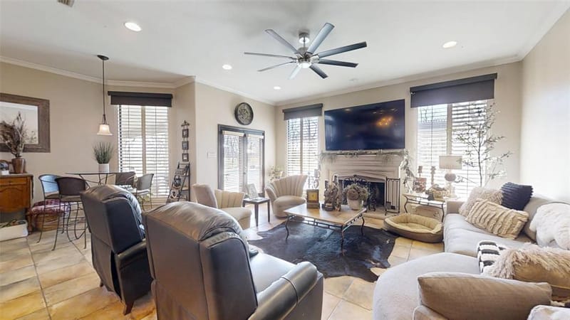 8810 S Hampton Drive, Granbury TX 76049 - Photo 11