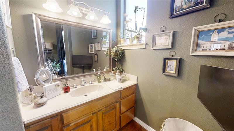 8810 S Hampton Drive, Granbury TX 76049 - Photo 21