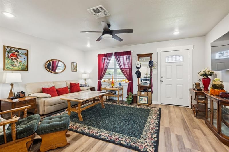 1060 E Reno Road, Reno TX 76020 - Photo 34