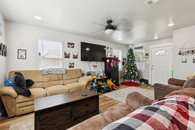 1060 E Reno Road, Reno TX 76020 - Photo 29