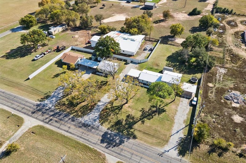 1060 E Reno Road, Reno TX 76020 - Photo 4