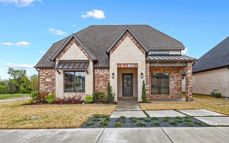 1657 Ethan Circle, Midlothian TX 76065
