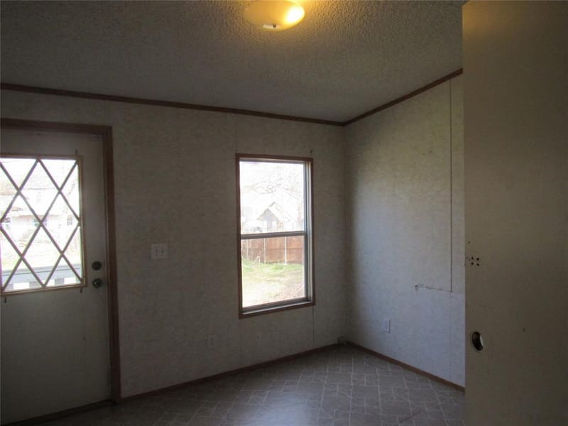 501 W Collins Street, Denison TX 75020 - Photo 13