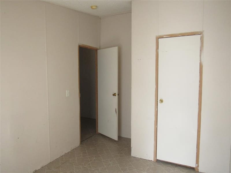 501 W Collins Street, Denison TX 75020 - Photo 17