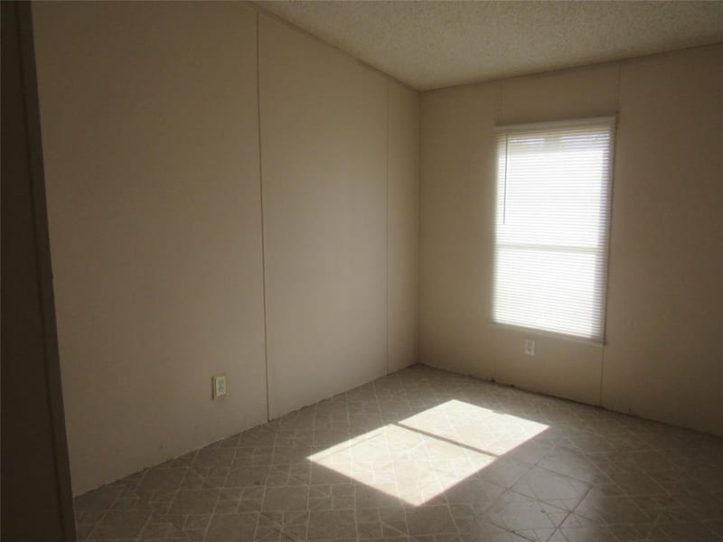 501 W Collins Street, Denison TX 75020 - Photo 16