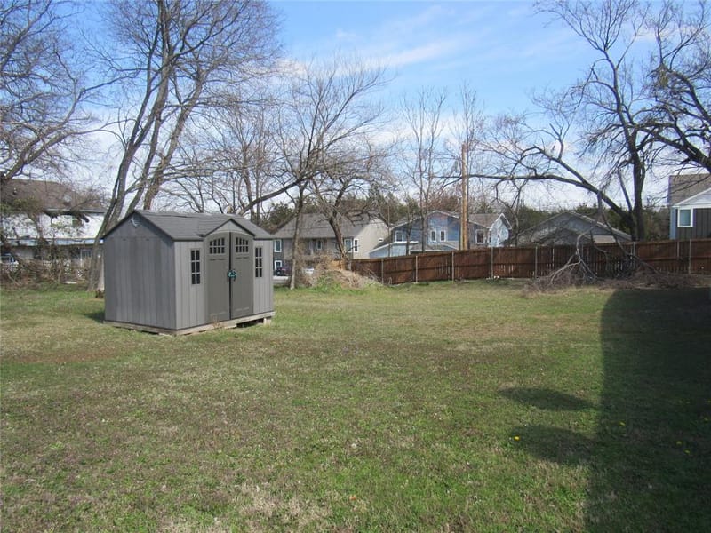 501 W Collins Street, Denison TX 75020 - Photo 29