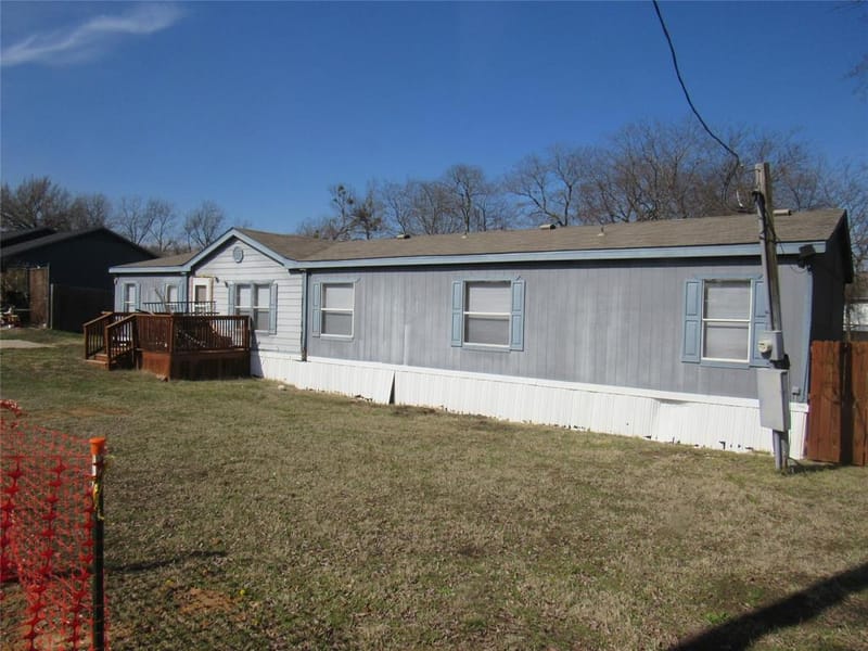 501 W Collins Street, Denison TX 75020 - Photo 4