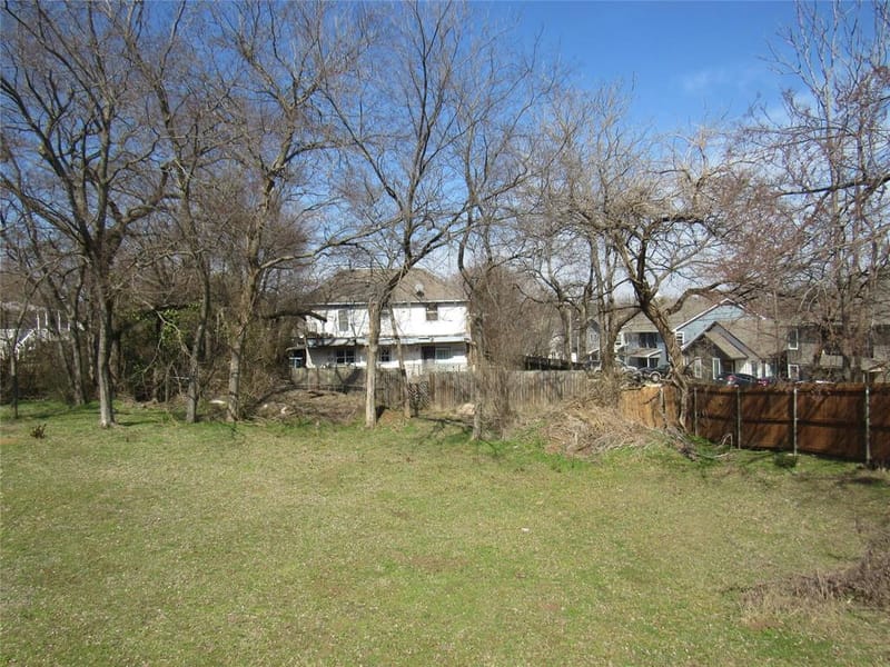 501 W Collins Street, Denison TX 75020 - Photo 25