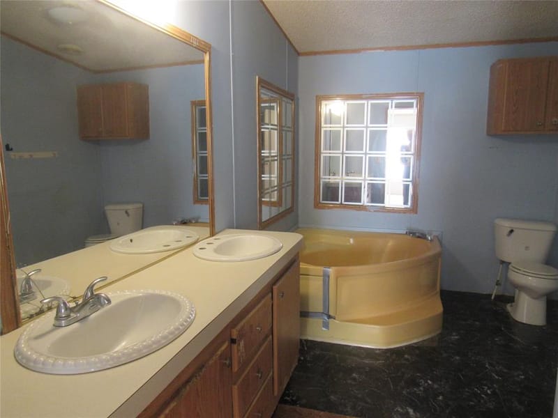 501 W Collins Street, Denison TX 75020 - Photo 21