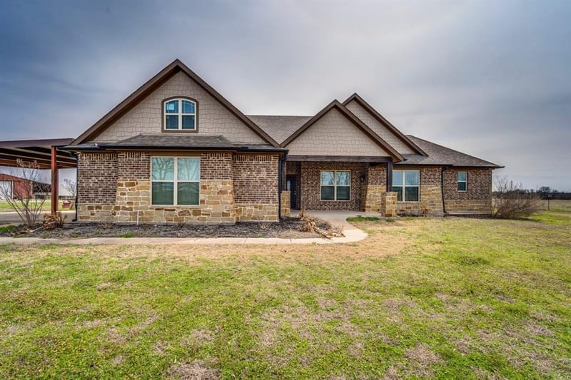 901 Hoyt Road, Waxahachie TX 75167