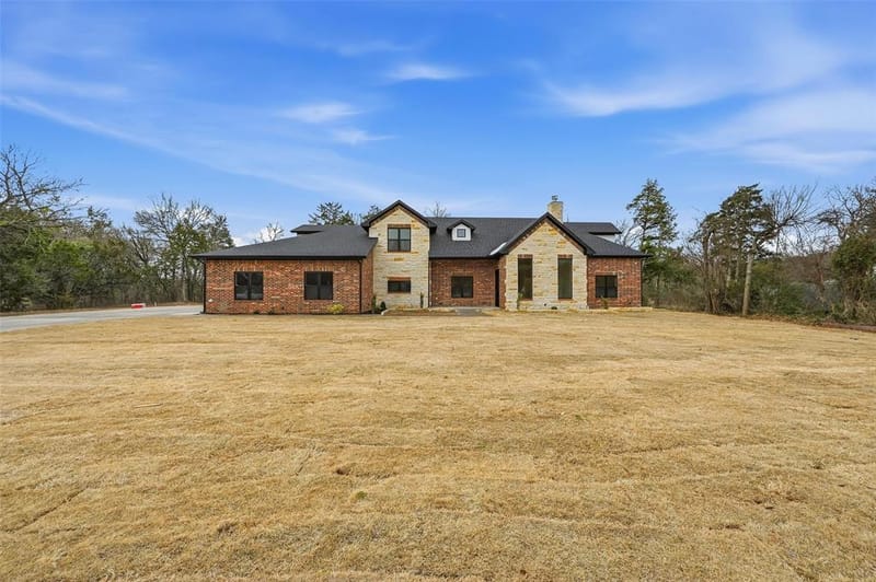 326 Willow Creek Lane, Ovilla TX 75154 - Photo 2