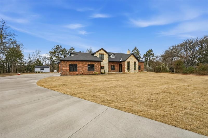 326 Willow Creek Lane, Ovilla TX 75154 - Photo 3