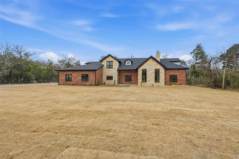 326 Willow Creek Lane, Ovilla TX 75154 - Photo 4