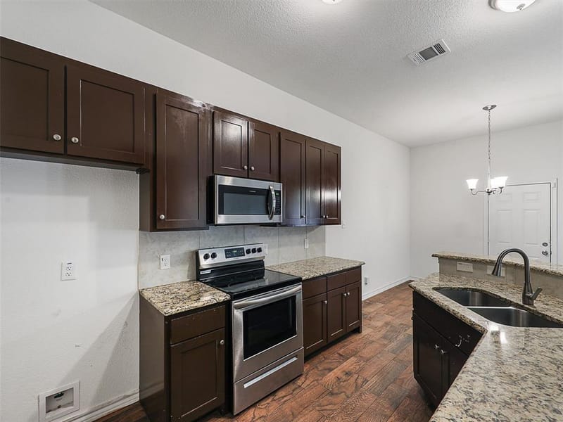 3101 Eastcrest Court, Fort Worth TX 76105 - Photo 13