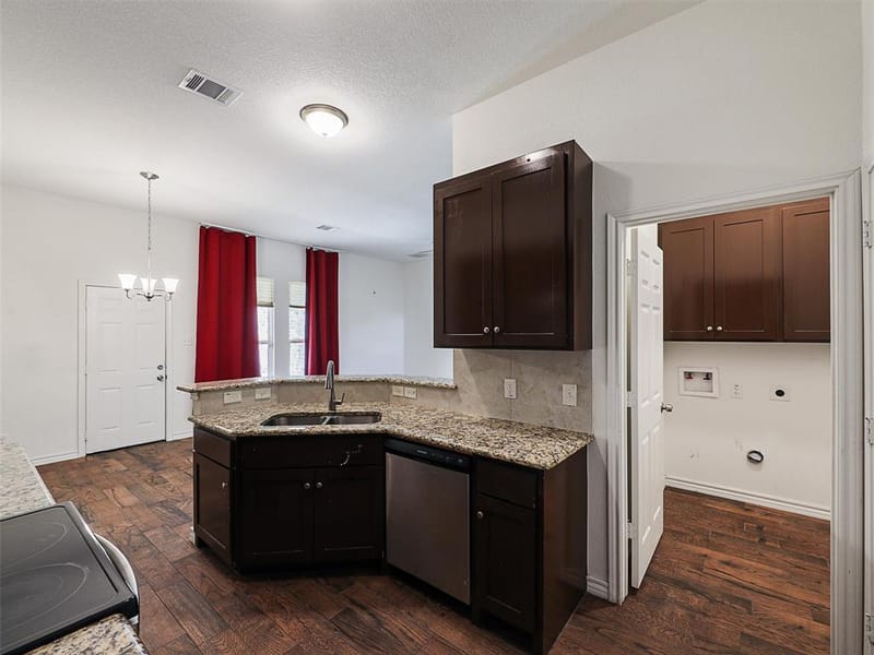 3101 Eastcrest Court, Fort Worth TX 76105 - Photo 12