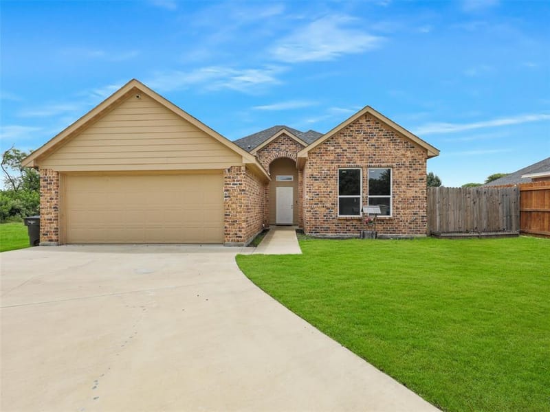 3101 Eastcrest Court, Fort Worth TX 76105