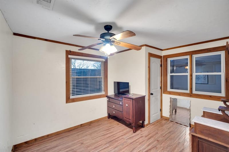 200 W Davis Avenue, Alvarado TX 76009 - Photo 16