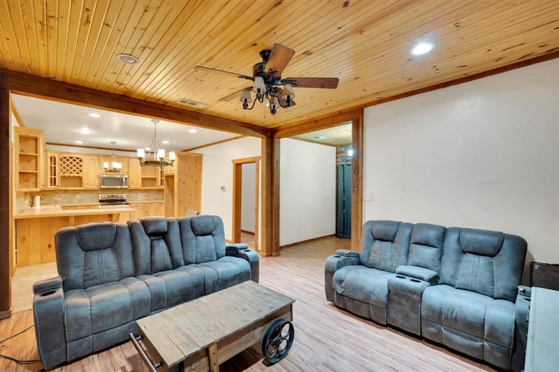 200 W Davis Avenue, Alvarado TX 76009 - Photo 7